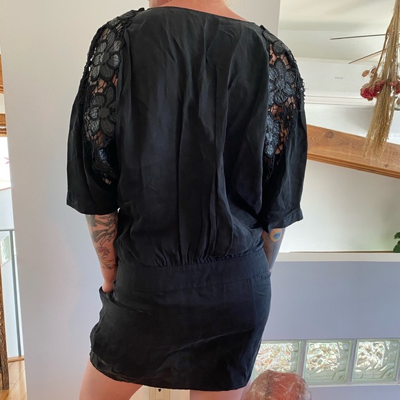 Manning Cartell 💯 Silk shift dress - Picture 6 of 8